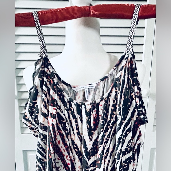 FRENCH CONNECTION Chic Coverup/BlouseOn with Braided Silver Straps, Rayon Size M - Picture 4 of 12